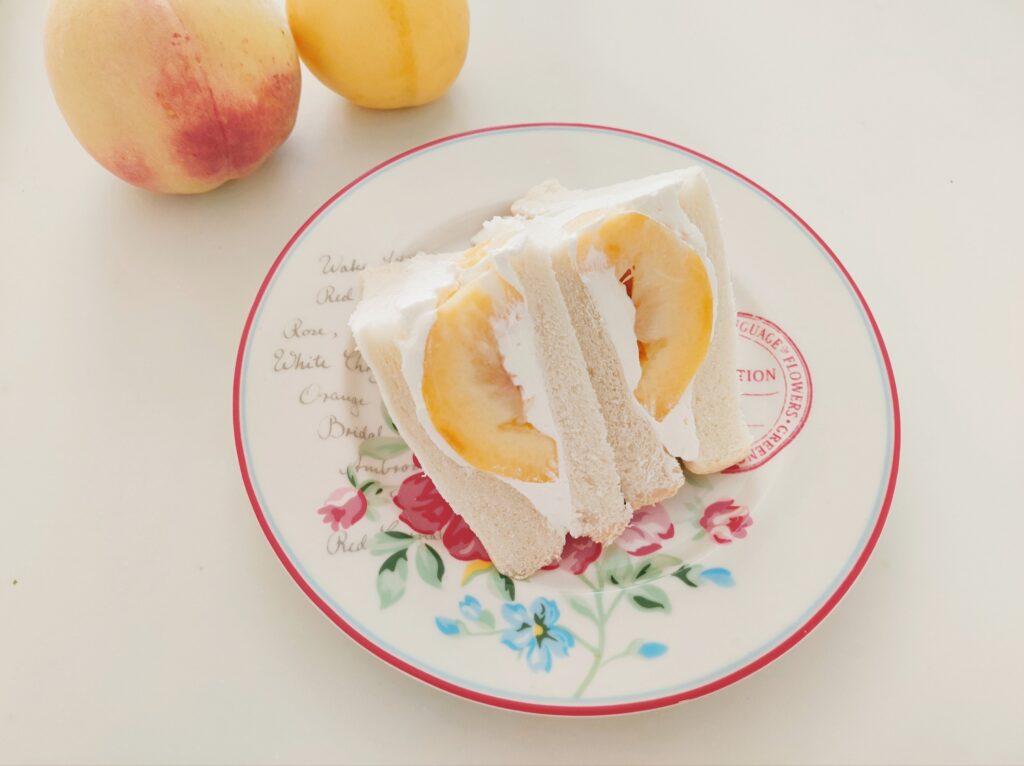 桃のフルーツサンド　作り方　桃アレンジレシピ